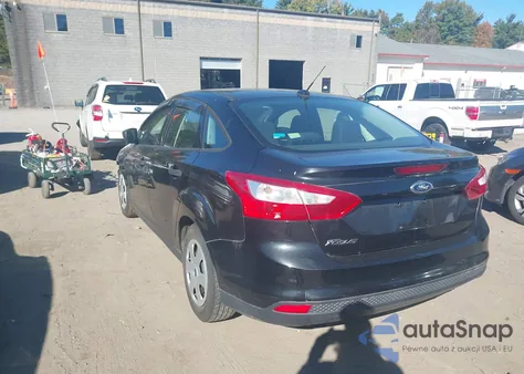 2012 Ford Focus S z USA, uszkodzony, nr VIN 1FAHP3E29CL166083